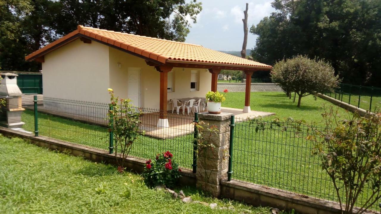 Holiday home Casa Individual Barrio Escuelas Hazas de Cesto
